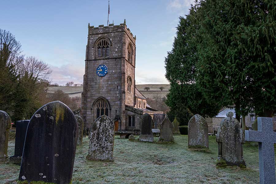 adam-ling-bBKL5zm5qHk-900